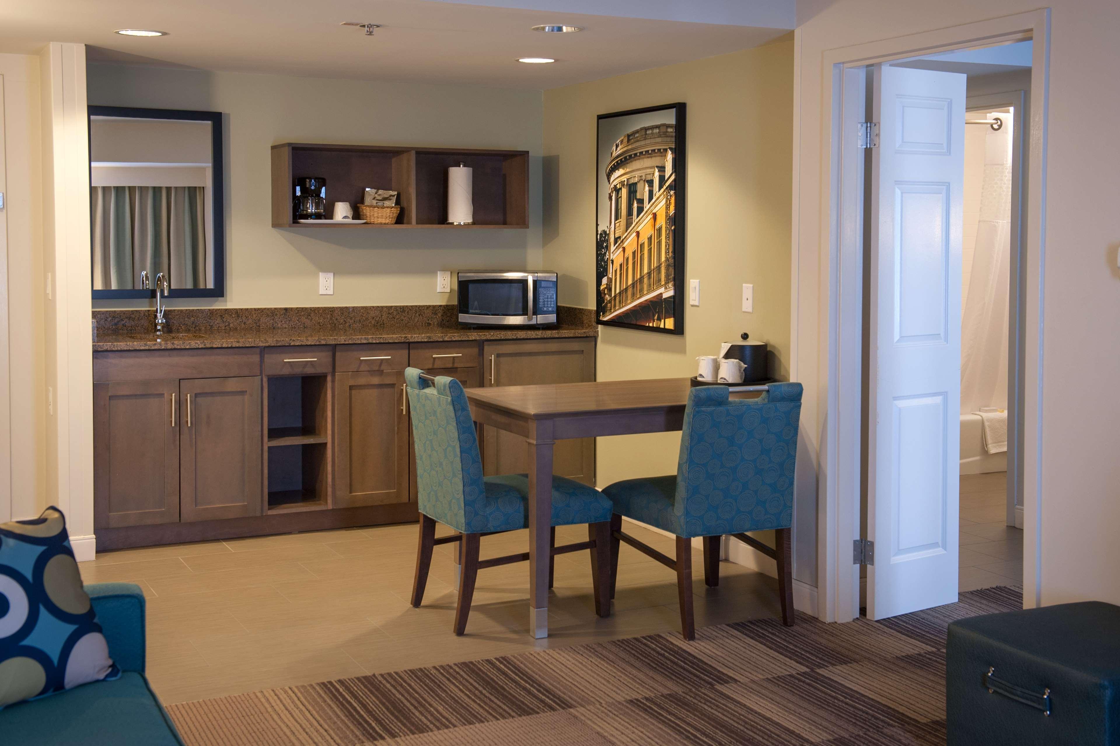 Hampton Inn & Suites New Orleans/Elmwood Harahan Exterior photo